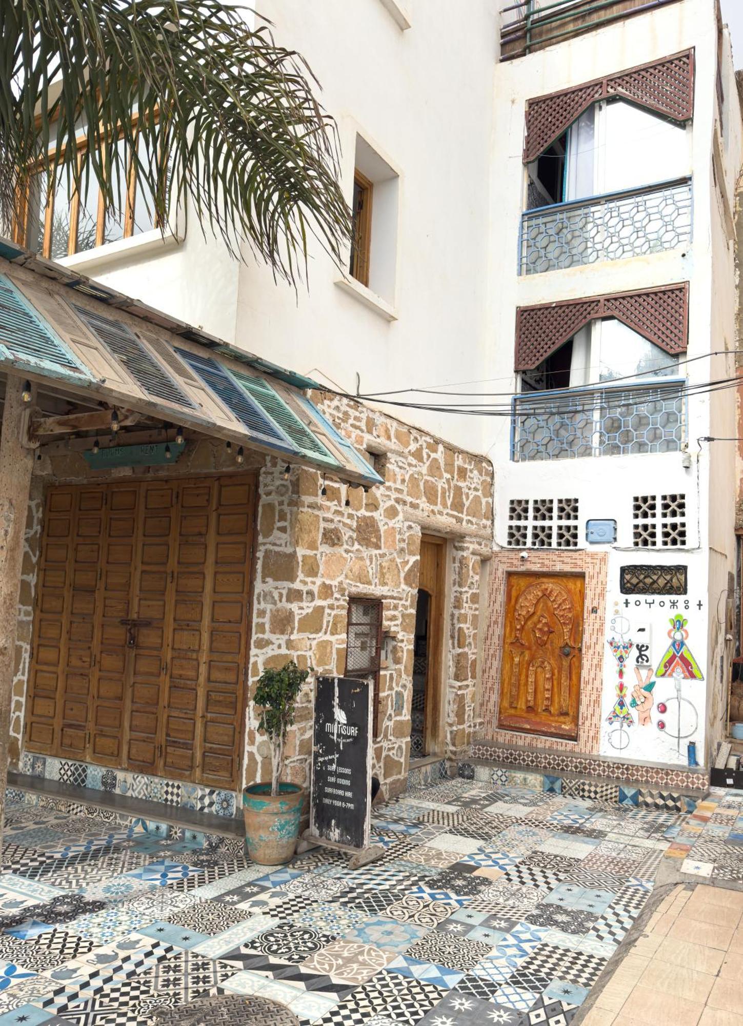 Surf & Skate Hostel Taghazout Exterior photo