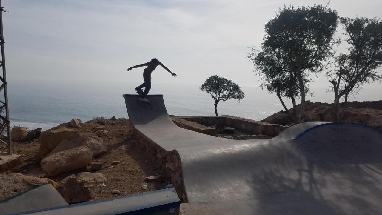 Surf & Skate Hostel Taghazout Exterior photo